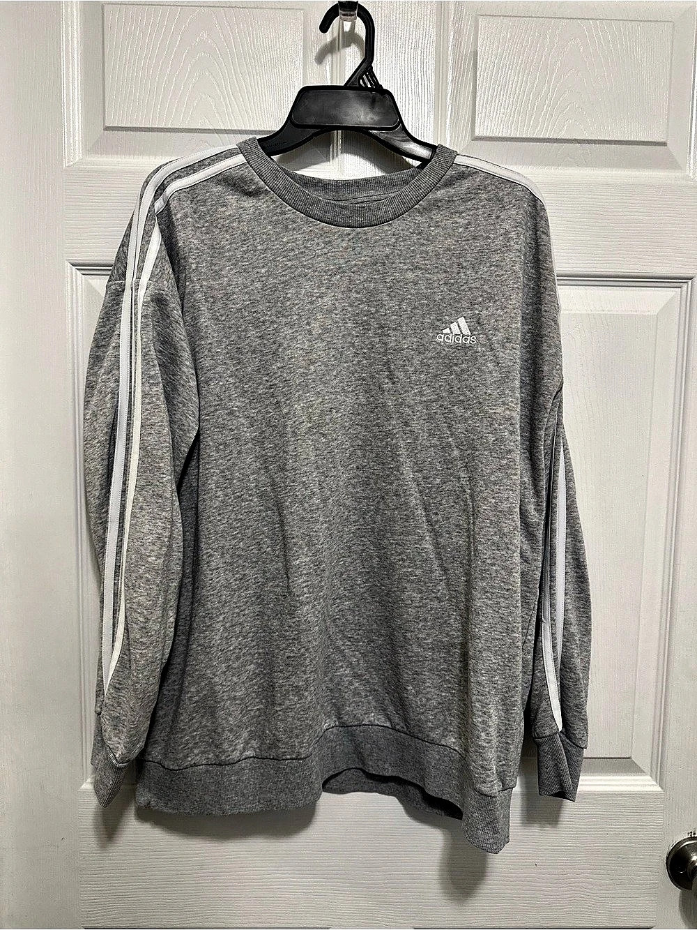adidas Essentials 3-Stripes Fleece Sweatshirt Gray Crewneck Sweatshirt Size